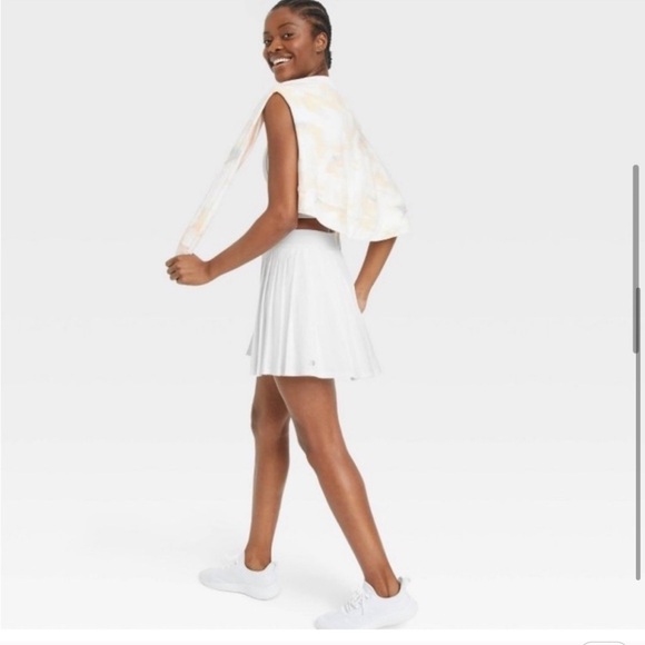 New All in motion Girls Woven Skort p2. - Picture 1 of 13